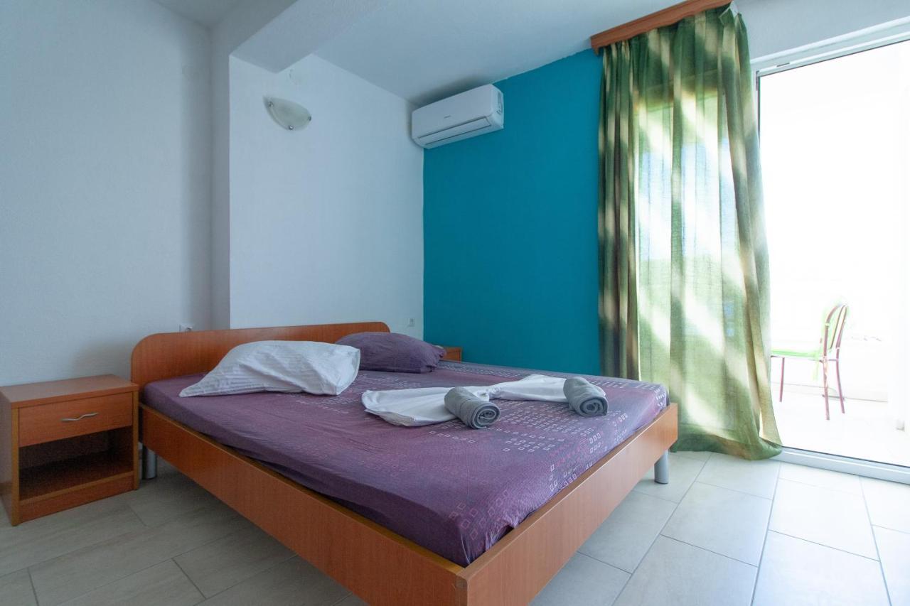 Apartments Laura Неум Экстерьер фото
