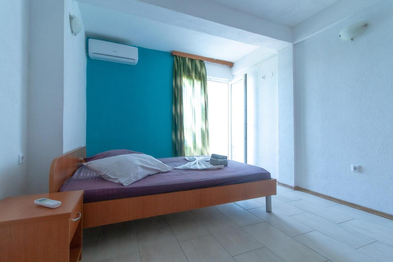 Apartments Laura Неум Экстерьер фото