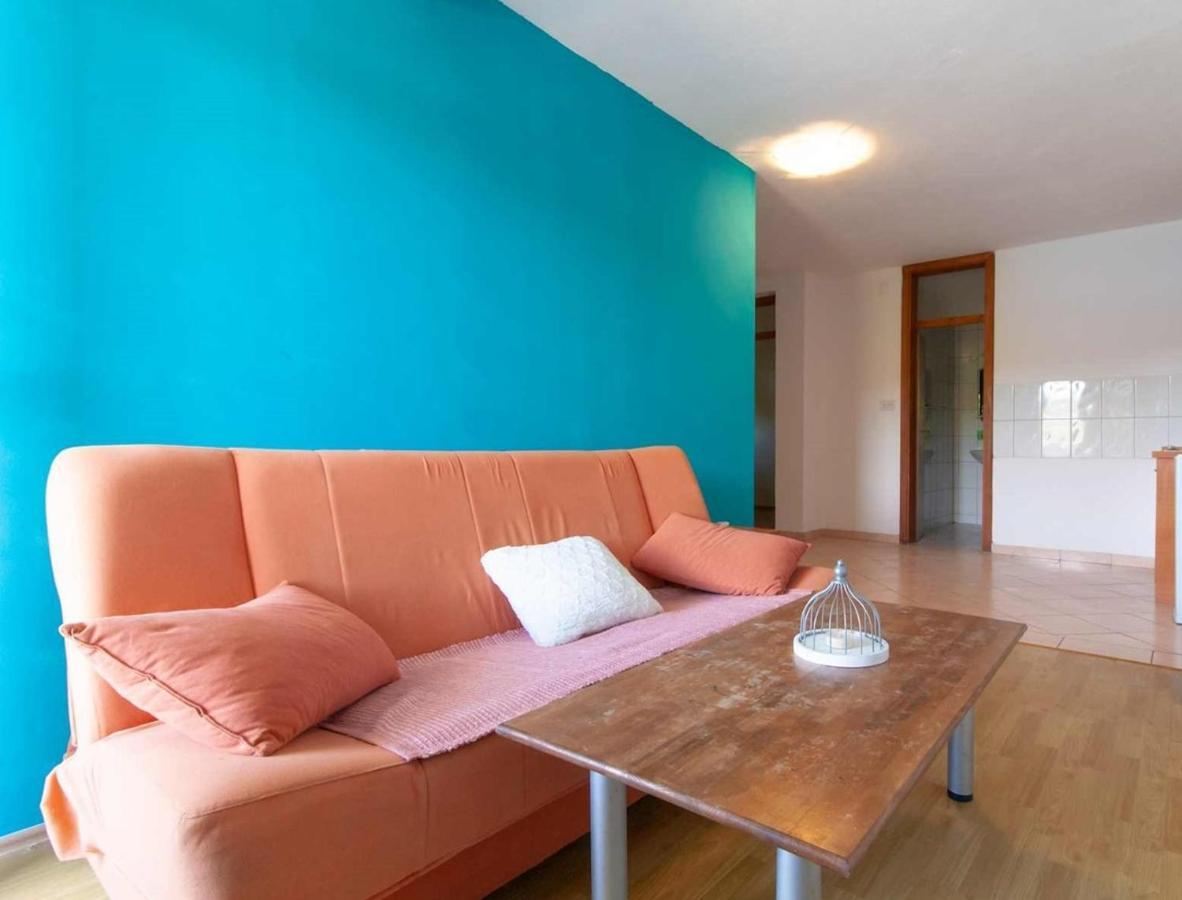 Apartments Laura Неум Экстерьер фото