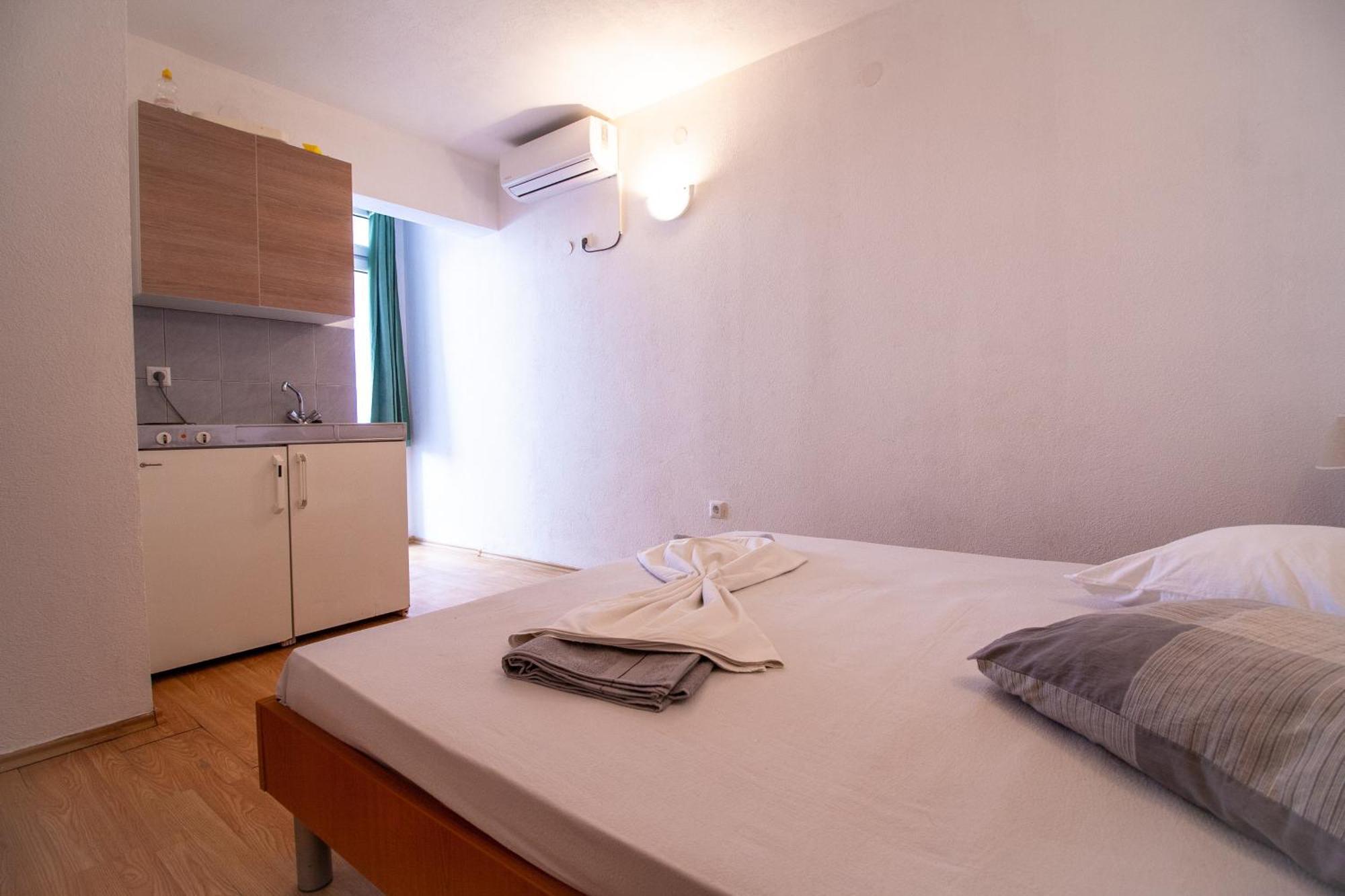 Apartments Laura Неум Номер фото